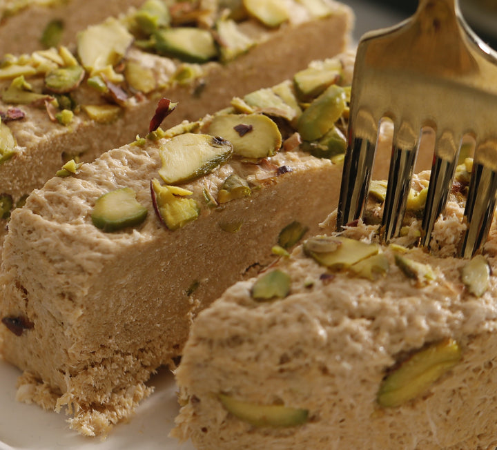 Şener Special %100 Yerli Susamdan Fıstıklı Tahin Helvası  500 gr Teneke Kutu